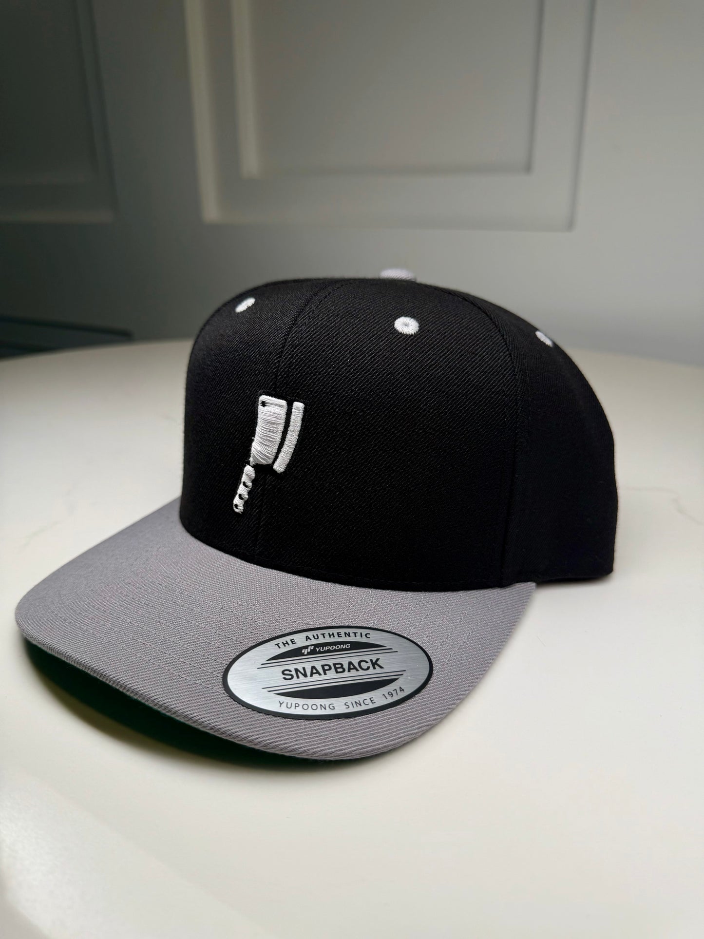 Cleaver Snapback (Black/Grey)